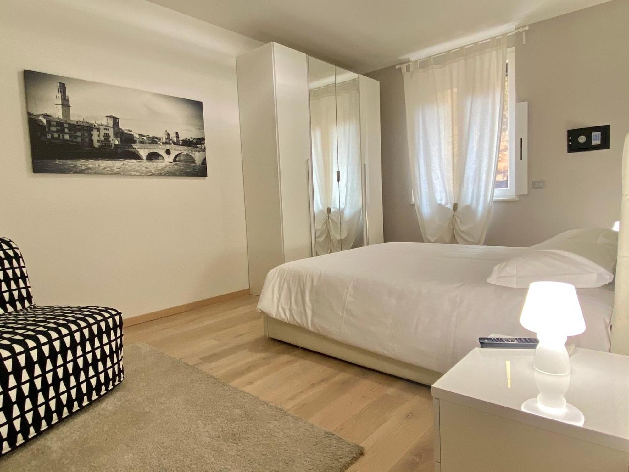 Leoncino 14 Apartment Verona Exterior photo